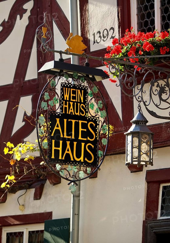 Wine house, medieval old house from 1392, half-timbered, Bacharach am Rhein, UNESCO World Heritage Upper Middle Rhine Valley, Rhineland-Palatinate, Germany, Europe