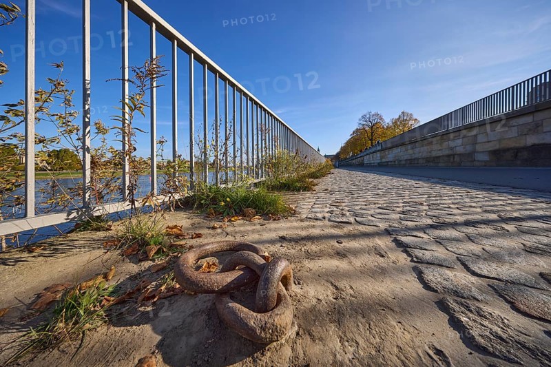 Elbe, river, historic quay wall, eyelet for mooring, cobblestones, metal railing, frog perspective, blue sky, New Terrace, Dresden, state capital, independent city, Saxony, Germany, Europe