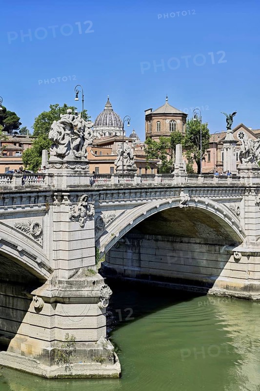 Ponte Vittorio Emanuele II bridge behind cathedral, St Peter's, St Peter's Basilica, Vatican Square, Vatican, Rome, Lazio, Italy, Europe