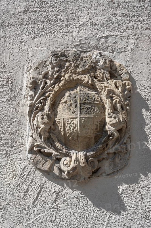 Sandstone coat of arms on the Buxheim House, since 1406, Martin Luther Platz 7, Memmingen, Bavaria, Germany, Europe