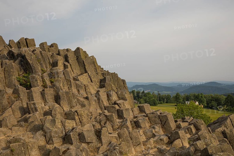 Panska skala, (Mansion/Manor Rock) also called the Varhany (Organ) is an unobtrusive hillock close to Prachen, Bohemia, Czech Republic, Europe