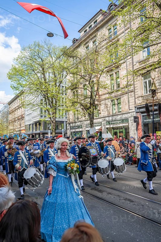 Drummers at the parade of historically costumed guild members, Zunft zur Meisen, Sechseläuten or Sächsilüüte, Zurich Spring Festival, Zurich, Switzerland, Europe