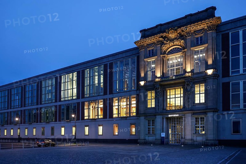 Building of the private business school of the European School of Management and Technology, ESMT, at the blue hour, Berlin, 07.10.2024., Berlin, Berlin, Germany, Europe