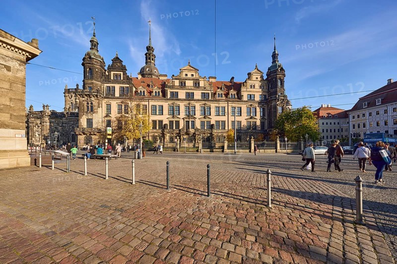 Residential Palace, architectural styles Renaissance and Neo-Renaissance, tram stop Theaterplatz, pedestrians as accessories, Sophienstraße, Dresden, state capital, independent city, Saxony, Germany, Europe