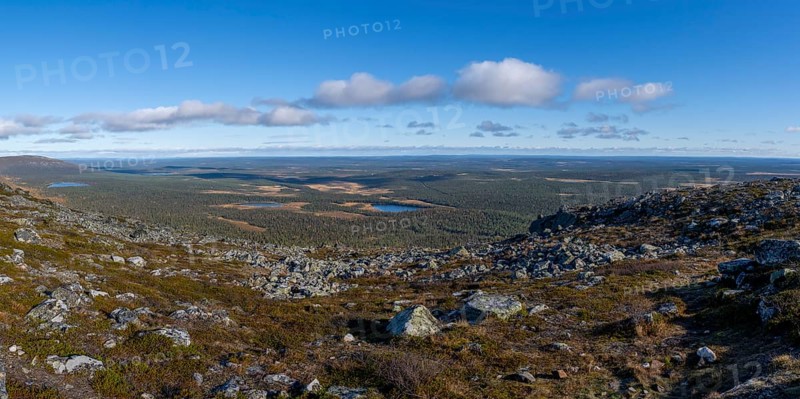 Autumn landscape, view of lake landscape, Pallas-Yllästunturi National Park, Lapland, Finland, Europe