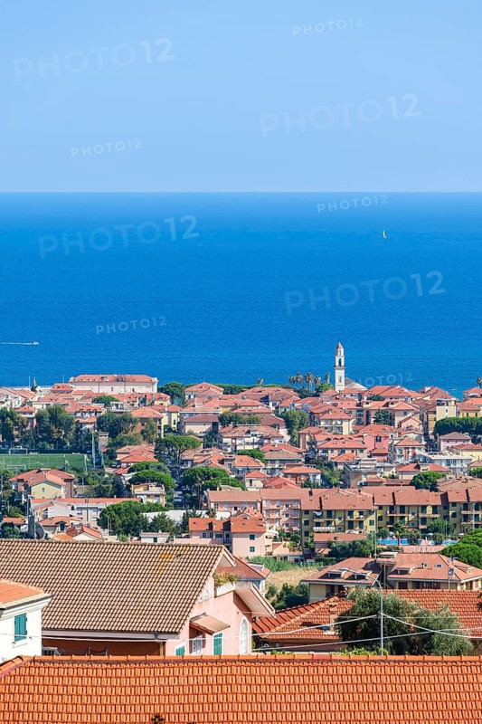 View from Diano Castello down to Diano Marina on the Italian Riviera and the Gulf of Diano Marino in the Ligurian Sea, Province of Imperia, Liguria, Italy, Europe
