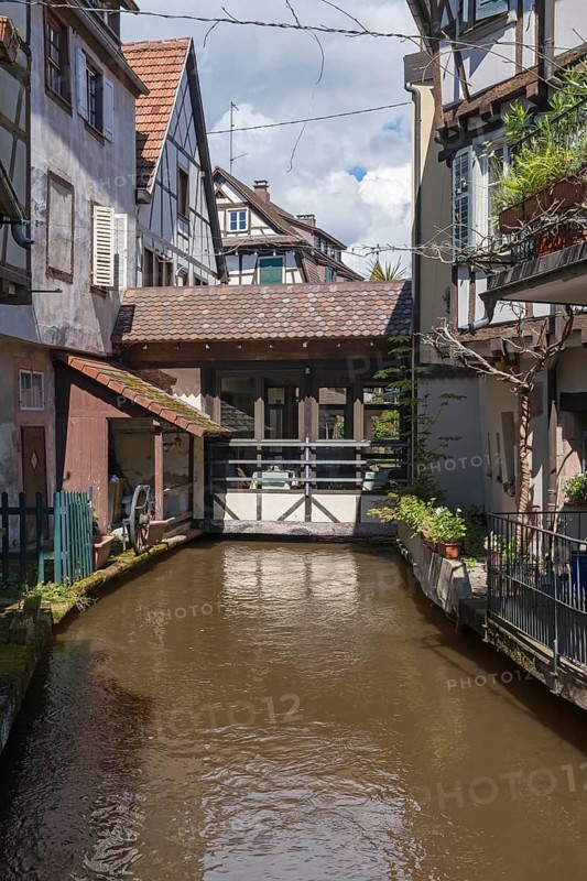Old town of Wissembourg with Canal de la Lauter, Lauter Canal, Wissembourg, Alsace, France, Europe