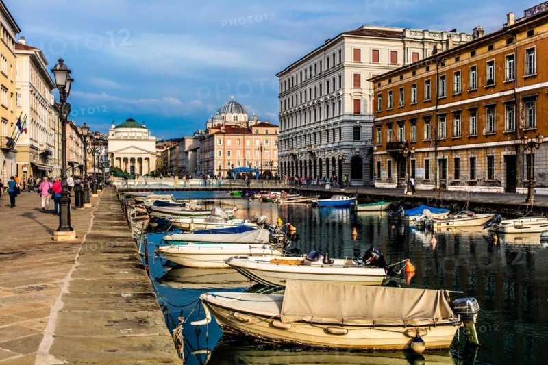 Commercial and residential houses of old families on the Grand Canal in the heart of Borgo Teresiano, Trieste, harbour town on the Adriatic, Friuli, Italy, Trieste, Friuli, Italy, Europe