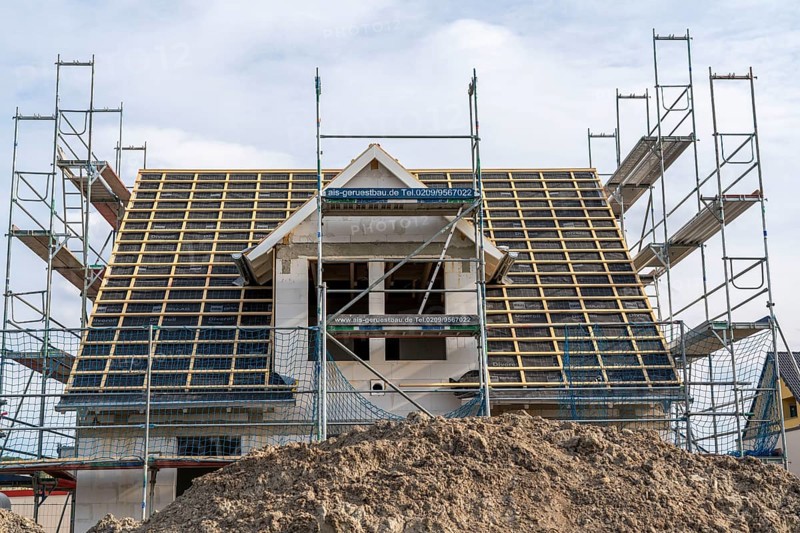 New residential neighbourhood with 150 plots, on the site of the former RAG Lohberg mine in Dinslaken, the development is supplied with green energy and is located at the foot of the Lohberg slagheap and the Lohberg Creative Quarter, CO2-neutral location, North Rhine-Westphalia, Germany, Europe