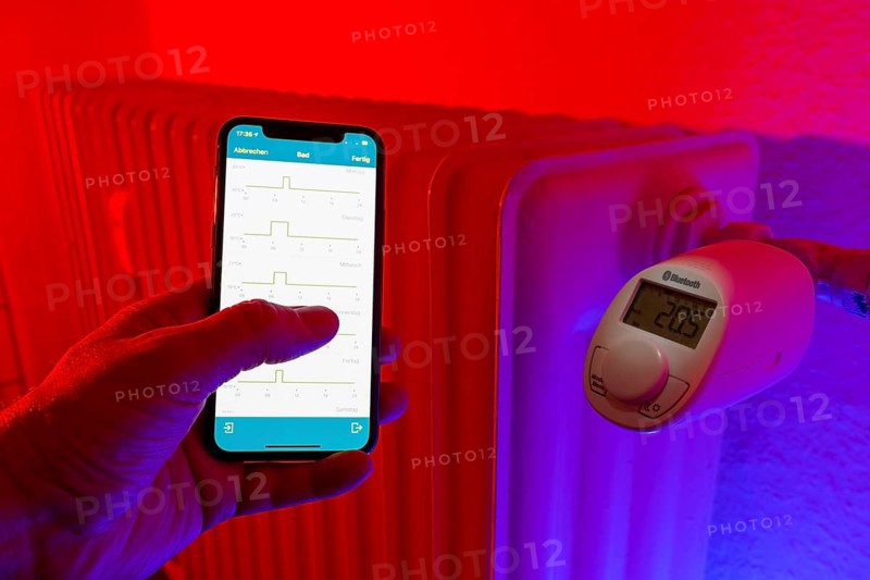 Smart Home application, control of heating, room temperature via Bluetooth, mobile phone, smartphone