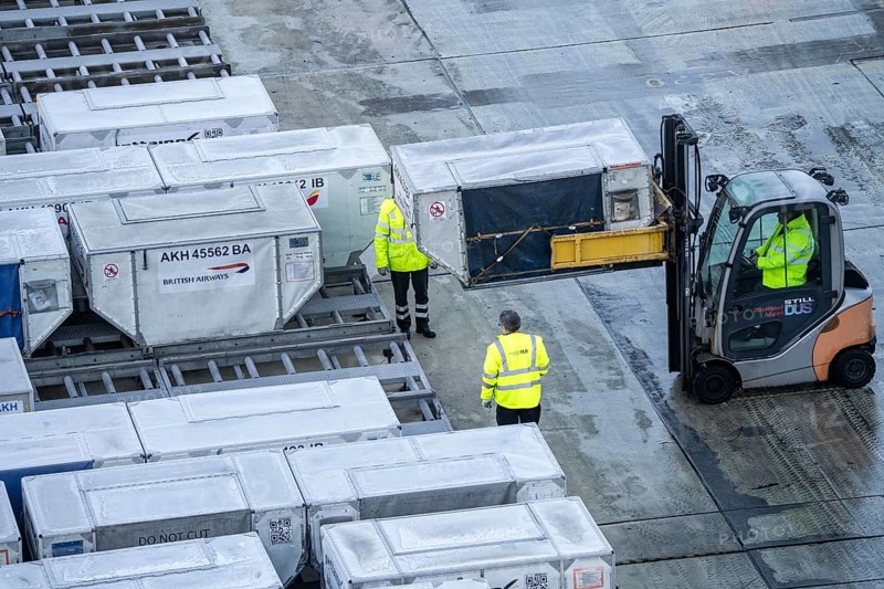 Düsseldorf Airport, Unit Load Devices, ULD, containers for baggage and freight for narrow-body and wide-body aircraft, baggage and freight are pre-packed here and can then be quickly loaded or unloaded onto the aircraft, storage area, Düsseldorf, North Rhine-Westphalia, Germany, Europe