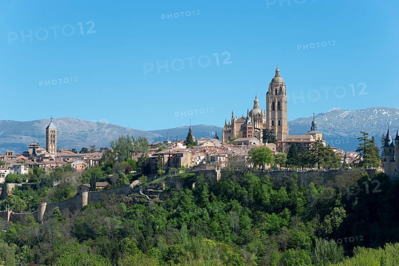 Medieval city with cathedral and historic buildings, surrounded by trees and mountains on a clear day, Church, Iglesia San Esteban, Cathedral, Segovia, Castilla y León, Leon, Spain, Europe