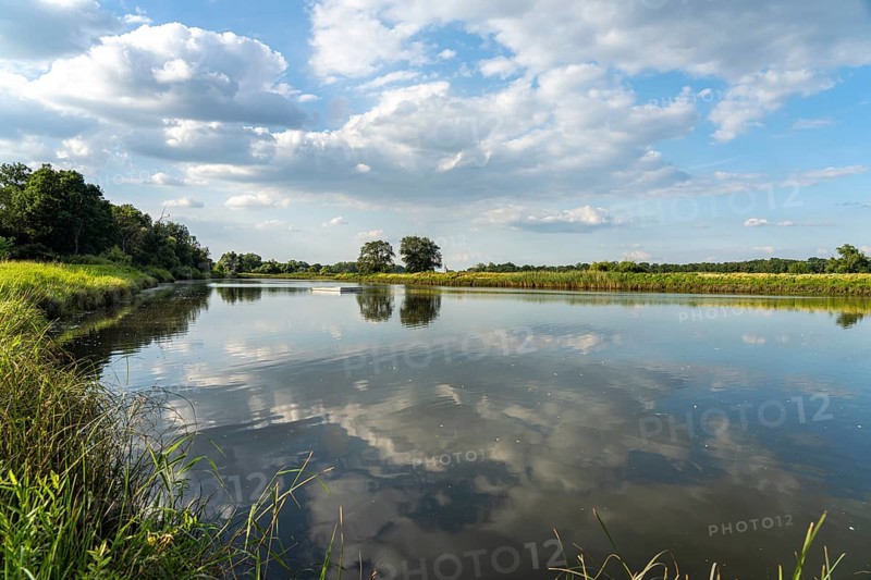 The Elbe near Buch, a district of Tangermünde, Saxony-Anhalt, Germany, Europe
