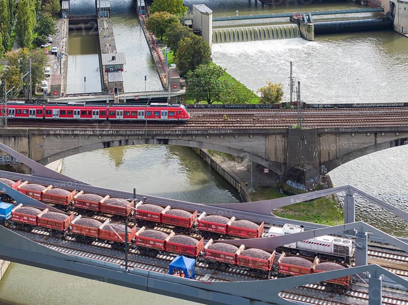 Load test on the Neckar Bridge, aerial view. Due to the unusual design, dimensional checks are mandatory in front of the bridge is opened to trains. Two goods trains with a combined weight of 960 tonnes load the 345 metre long bridge over the Neckar. Local train. The bridge is part of the major Stuttgart 21 project. Stuttgart, Baden-Württemberg, Germany, Europe