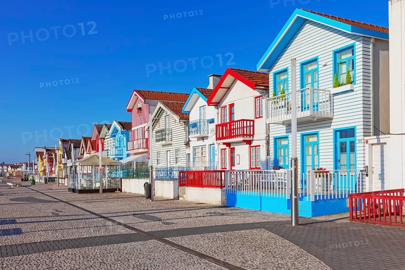 Brightly painted beach homes, Costa Nova do Prado, Aveiro, Portugal, Europe