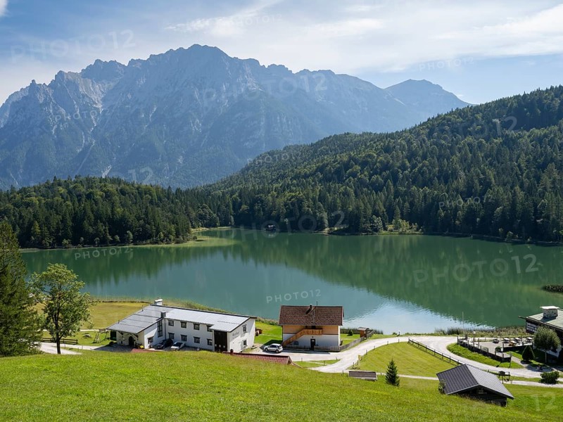 Restaurants at Lautersee, Karwendel Mountains, Alps, Mittenwald, Werdenfelser Land, Upper Bavaria, Bavaria, Germany, Europe