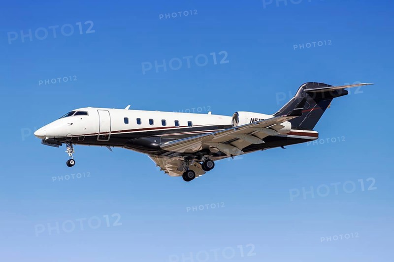 A Bombardier Challenger 300 Flexjet aircraft with the registration number N517FX at Las Vegas Airport, USA, North America