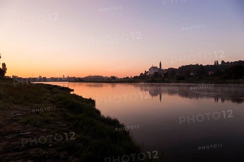 Meissen Castle Hill with Bishop's Palace, Albrechtsburg Castle and Cathedral on the Elbe in the morning light