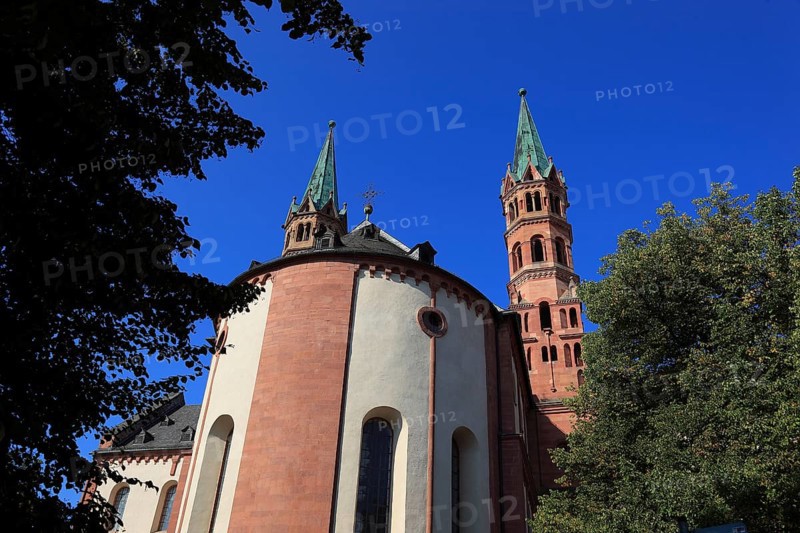 Old Town of Würzburg, St. Kilians Cathedral, Absis and the South Tower, Würzburg, Lower Franconia, Germany, Europe