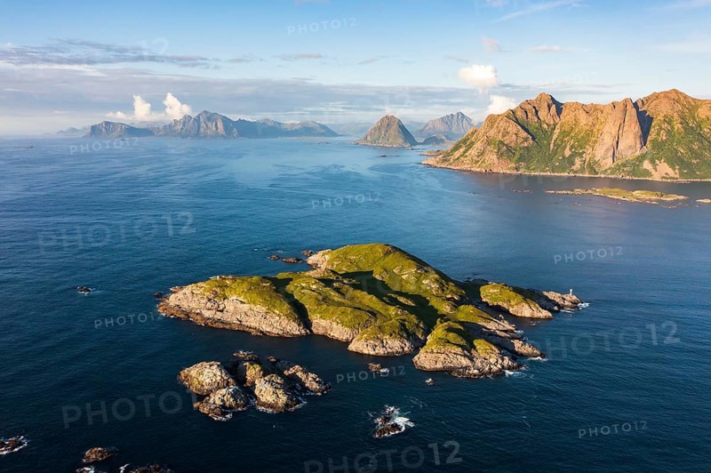Vesterålen coast, fjords and mountains, near Nykvåg, Langøya island, Vesterålen archipelago, Norway, Europe