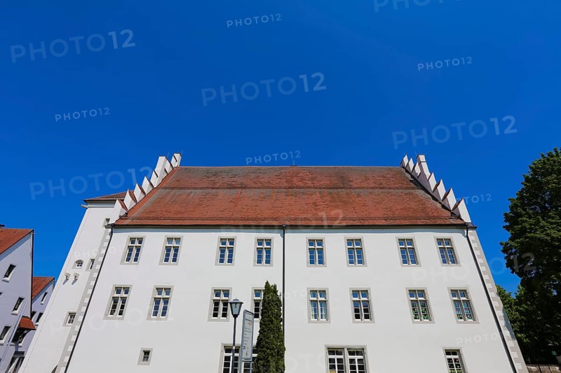 Werdenberg Castle, Werdenbergschloss, Renaissance castle of the Counts of Werdenberg, today Werdenberg School, historical building, architecture, facade, window, roof, roof tile, sign, lettering, text, street lamp, outdoor light, Trochtelfingen, Baden-Württemberg, Germany, Europe