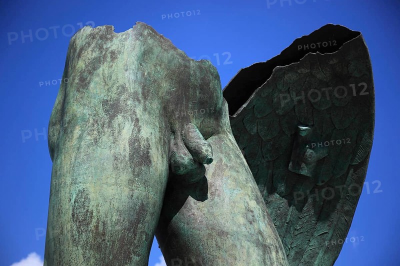Sculptures by Igor Mitoray in Ravello in front of the Oscar Niemeyer Auditorium, Campania, Italy, Europe