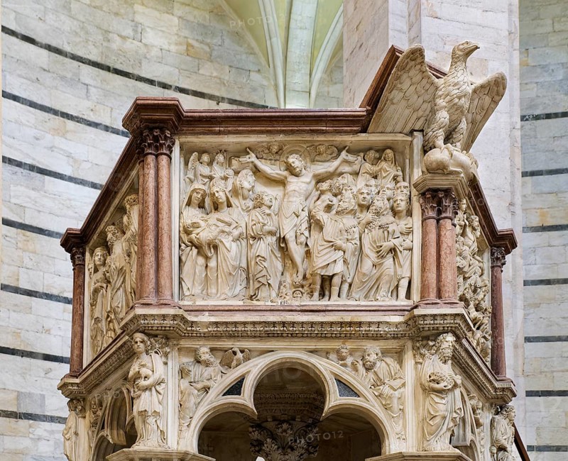 Crucifixion of Jesus, detail marble pulpit, sculptor Nicola Pisano, 1259-60, Gothic, Baptistery, Battistero di Pisa, Miracles Square, Piazza dei Miracoli also Campo dei Miracoli, Piazza del Duomo, Pisa, Tuscany, Italy, UNESCO World Heritage Site, Europe