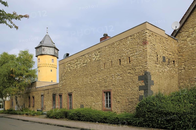 Gothic watchtower with stone wall Sachsenhäuser Warte, Sachsenhausen, Main, Frankfurt, Hesse, Germany, Europe