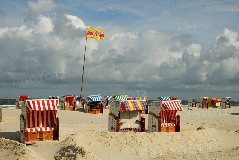 Beach chairs on the beach, Norddorf, Amrum, Nordfriesland, Schleswig-Holstein, Germany, Europe
