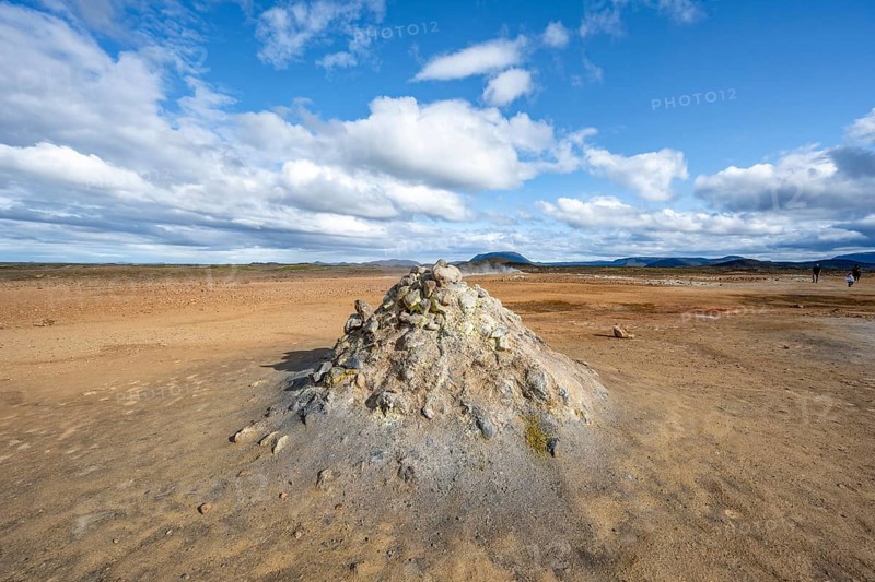 Fumarole, solfatar in the geothermal area Hverarönd, also Hverir or Namaskard, Sun Star, North Iceland, Iceland, Europe