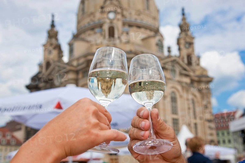 Dresden city festival wine festival on the neumarkt