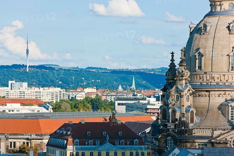View from the Hausmannsturm to the east of Dresden, with the Church of Our Lady and the slopes of the Elbe, the television tower on the horizon