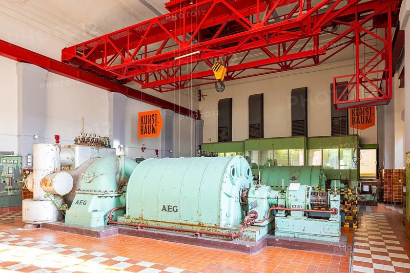 The Knappenrode energy factory is one of the four sites of the Saxon Industrial Museum on the site of the disused Knappenrode briquette factory, which is now a listed building. Turbine hall, Knappenrode, Saxony, Germany, Europe