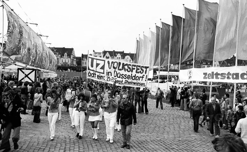 With music, folklore, discussion, politics, food, acrobatics, art and entertainment, the DKP newspaper Unsere Zeit (UZ) celebrated its traditional festival in the Düsseldorf Rhine meadows on 21 + 22 September 1974 and attracted a relatively large number of visitors, Germany, Europe