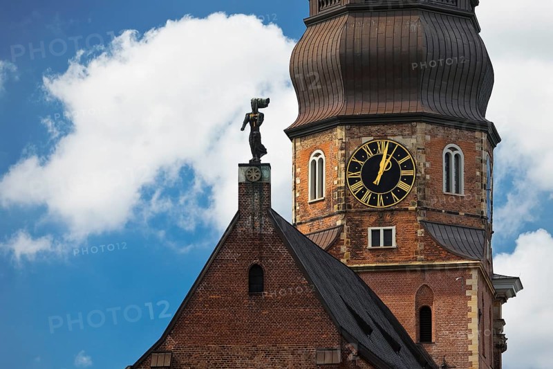 Main Church of St. Catherine with the bronze figure of the namesake Catherine of Alexandria on the east gable of the nave, Hamburg, Germany, Europe