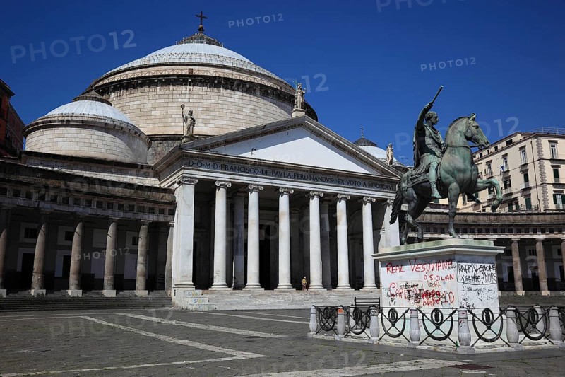 Basilica di San Francesco di Paola in Piazza del Plebiscito, Naples, Campania, Italy, Europe