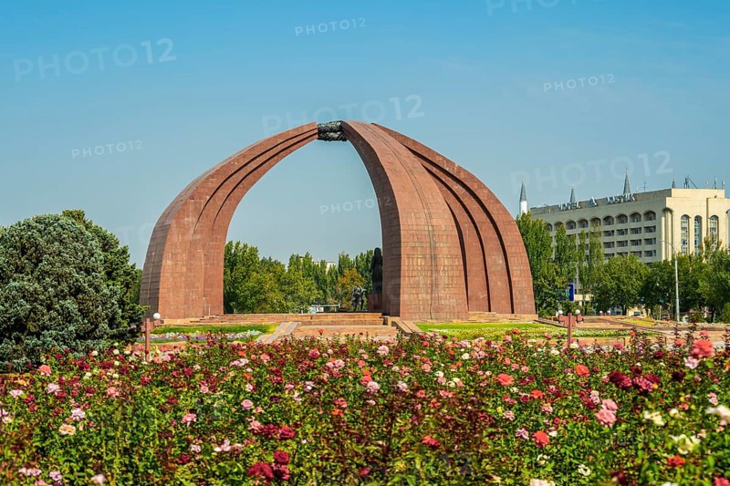 Victory Monument, Victory Square, Bishkek, Kyrgyzstan, Asia