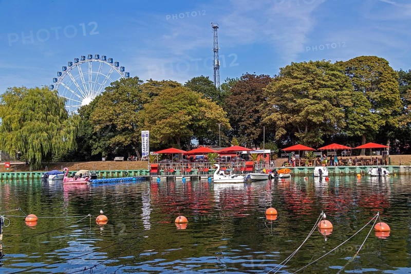 Ferris wheel, boat terraces, Am Strom, Hanse Sail, Warnemünde, Rostock, Mecklenburg-Western Pomerania, Germany, Europe