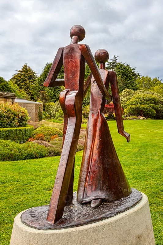 Paul Dibble Skulptur Tanzen, Larnach Castle, Garten, Dunedin, Neuseeland
