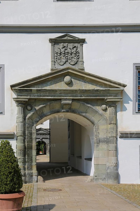 Meßkirch Castle, Castle of the Counts of Zimmern, Zimmern Castle, archway, passage, path, stone, coat of arms, relief, castle complex, Renaissance building, architecture, historical building, Meßkirch, Sigmaringen district, Baden-Württemberg. Germany
