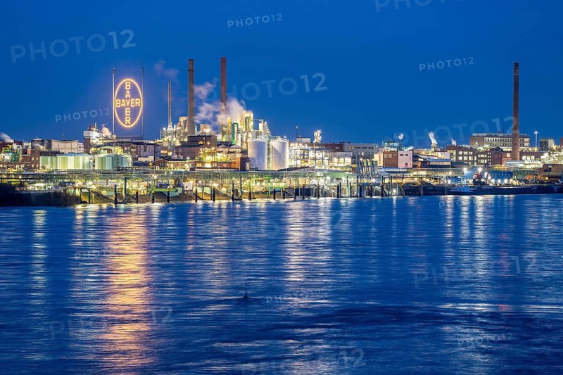 Backdrop of Chempark Leverkusen, Bayer Leverkusen, chemical park, chemical plant, river Rhine, Leverkusen, North Rhine-Westphalia, Germany, Europe