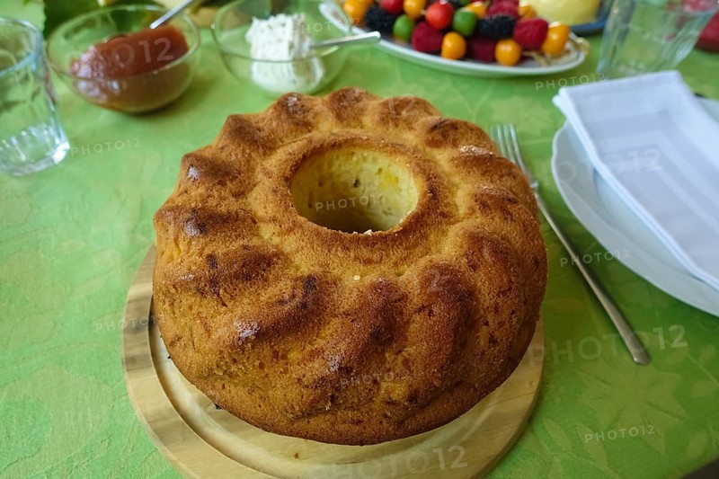 Swabian baked goods, pastries, Gugelhupf, courgette cake, sweets, baked, food breakfast table, brunch, set table, food, studio, Germany, Europe