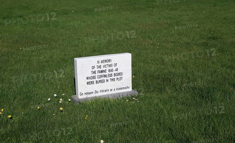 Irish potato famine memorial at Abbeystrewry cemetery, Skibbereen, County Cork, Ireland, Irish Republic, Europe