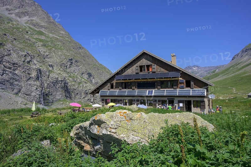 Mountain hut Refuge de l Álpe de Villar-de Áréne, Villar-d'Arêne, Département Hautes-Alpes, France, Europe