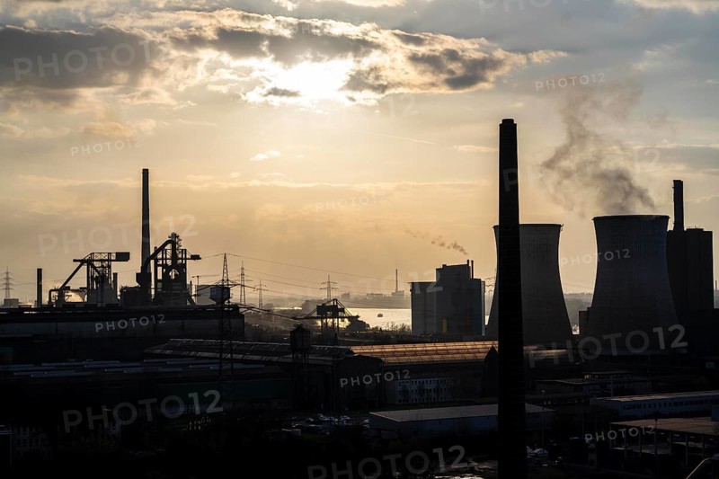 Hüttenwerke Krupp-Mannesmann, HKM in Duisburg-Hüttenheim, coking plant and 2 blast furnaces, sintering plant and power station, North Rhine-Westphalia, Germany, Europe