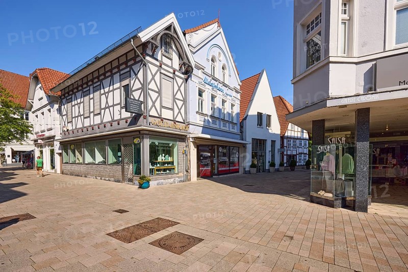 Corner house with goldsmith's shop on the corner of Lange Straße and Im Ort in the pedestrian zone of Bad Salzuflen, Lippe district, North Rhine-Westphalia, Germany, Europe