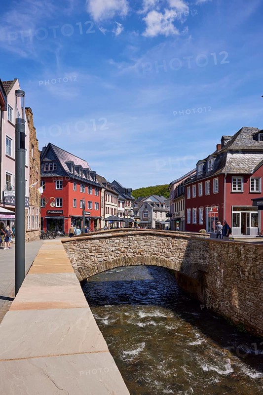 Sandstone bridge over the Erft in the town centre of Bad Münstereifel, Eifel, Euskirchen district, North Rhine-Westphalia, Germany, Europe
