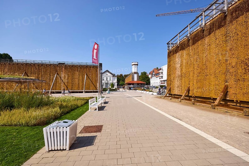 Graduation house, salt works with public rubbish bin and tourist information banner in Bad Salzuflen, Lippe district, North Rhine-Westphalia, Germany, Europe