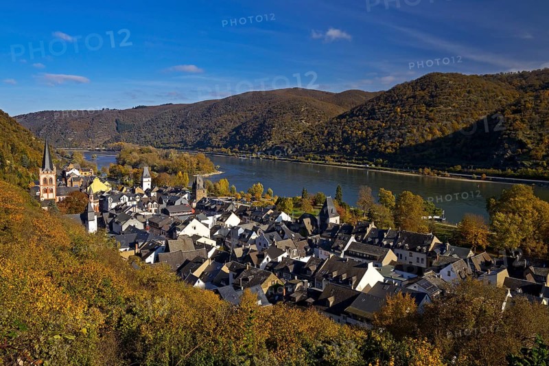View of Bacharach on the Rhine in autumn from the long-distance hiking trail RheinBurgenWeg, UNESCO World Heritage Upper Middle Rhine Valley, Rhineland-Palatinate, Germany, Europe