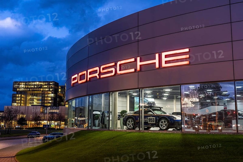 Porsche Centre Essen, car dealership, showroom, Essen North Rhine-Westphalia, Germany, Europe